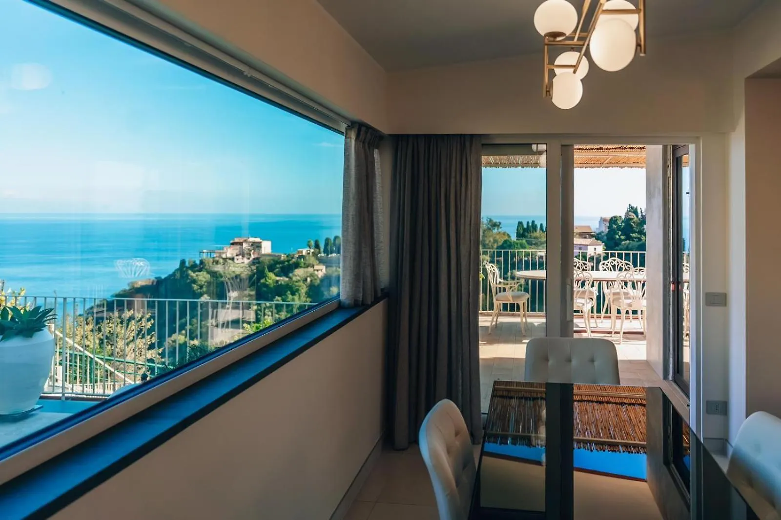 Taormina Seaview Villa 0*,  Italy